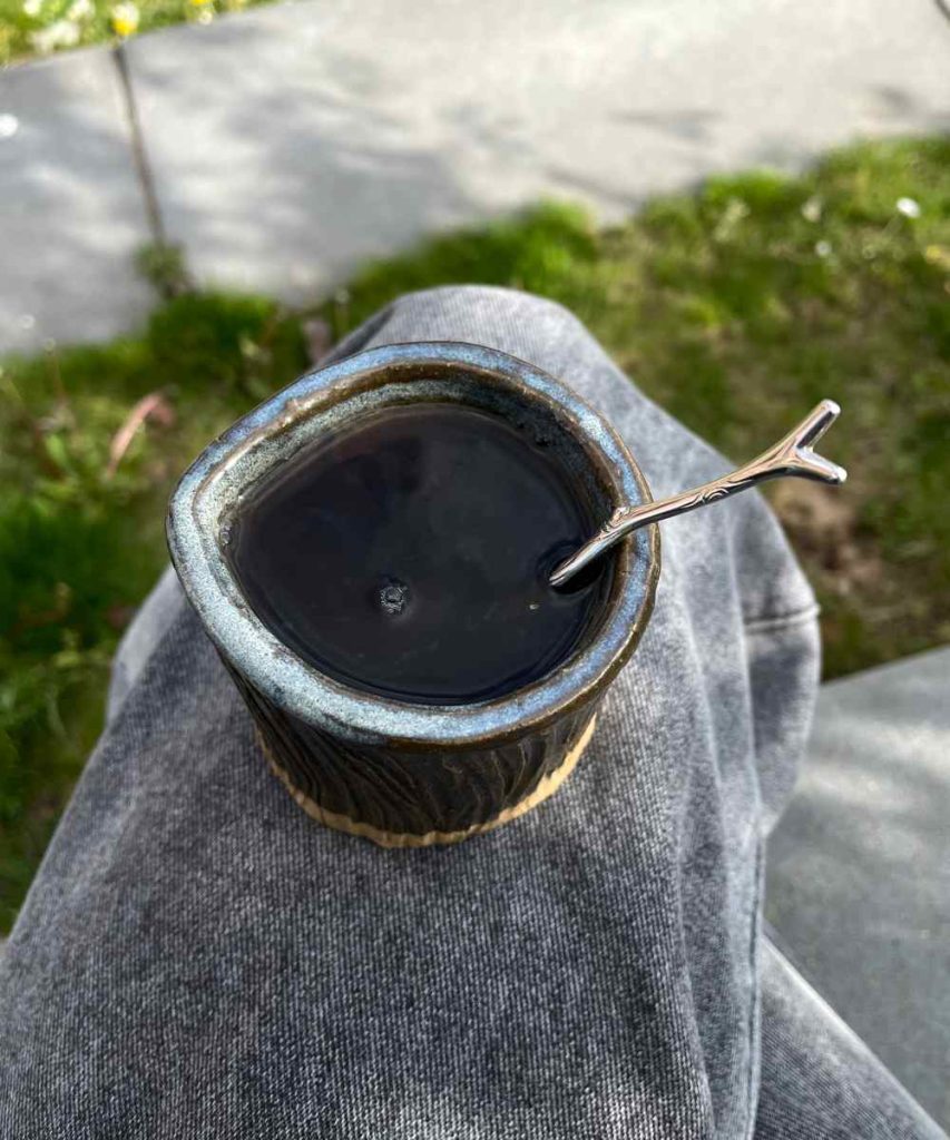 Tea-time in nature